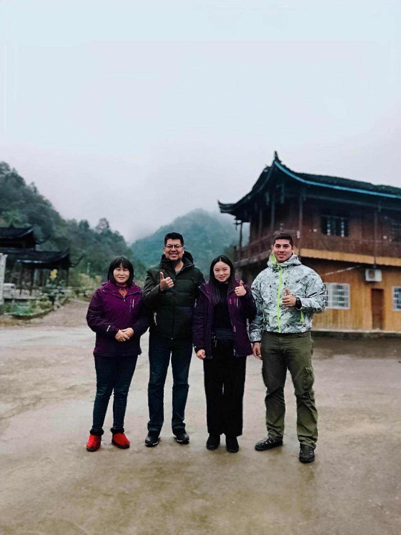 Tongfu Inn Zhangjiajie Exterior foto